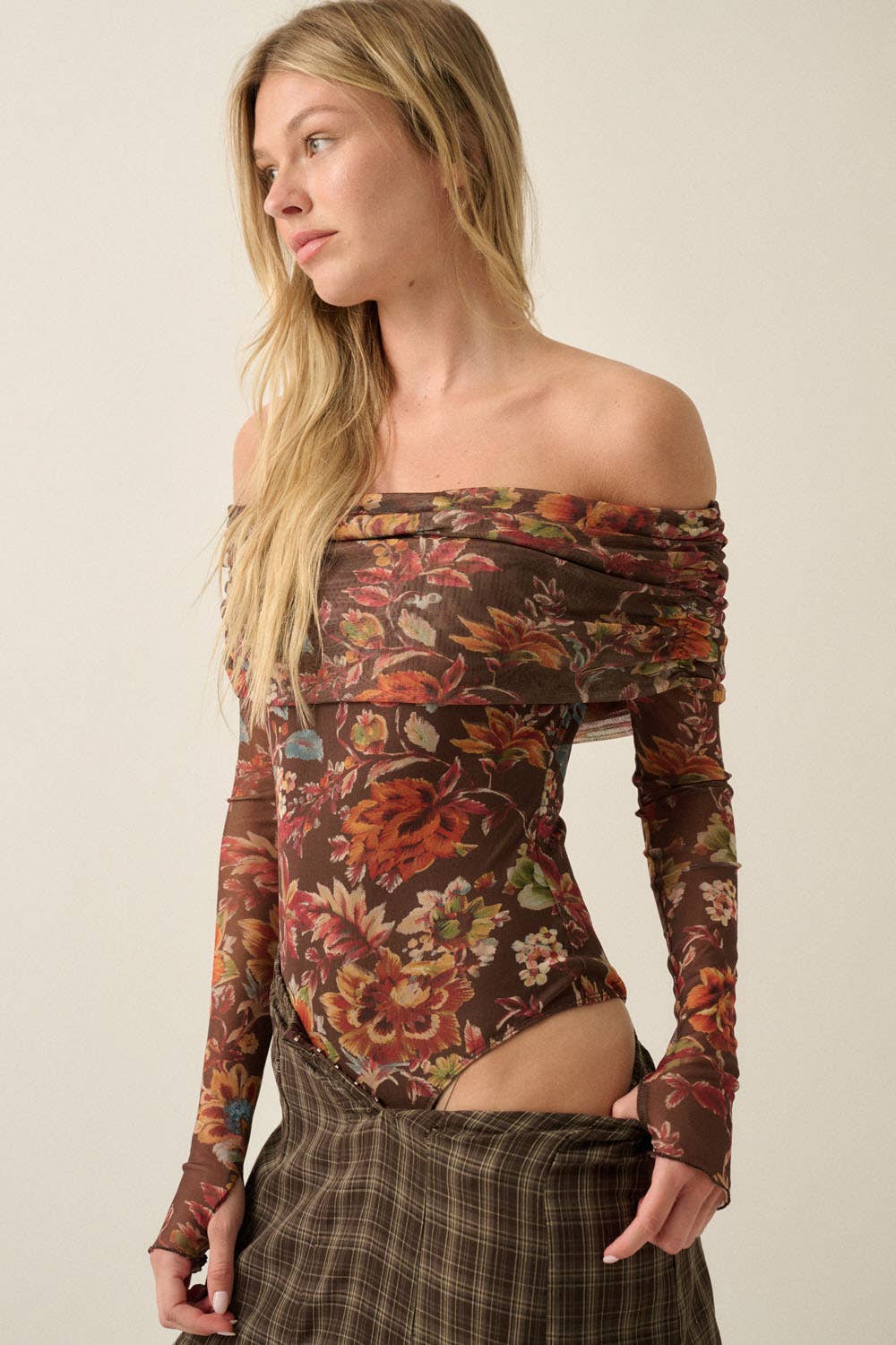 Floral-Print Mesh Foldover Off-Shoulder Bodysuit Chocolate | Promesa